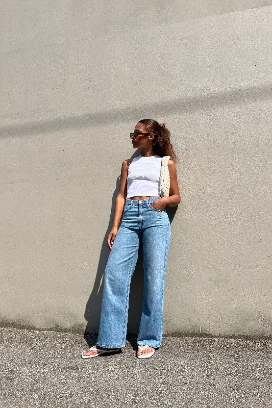 WIDE LEG JEAN